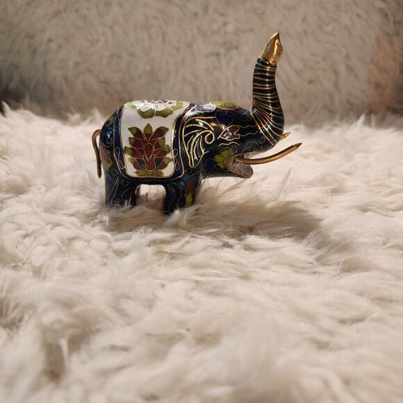 Vintage Cloisonné Elephant Figurine 4" Intricate Enamel Work & Brass Accents - Picture 6 of 10